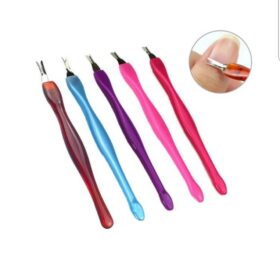 Pousse Cuticule Manche en Plastique